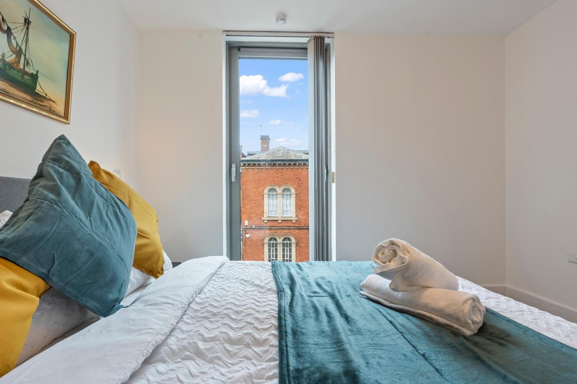 Heart Of City Centre Luxury Apartment With Secure Underground Parking Birmingham Buitenkant foto
