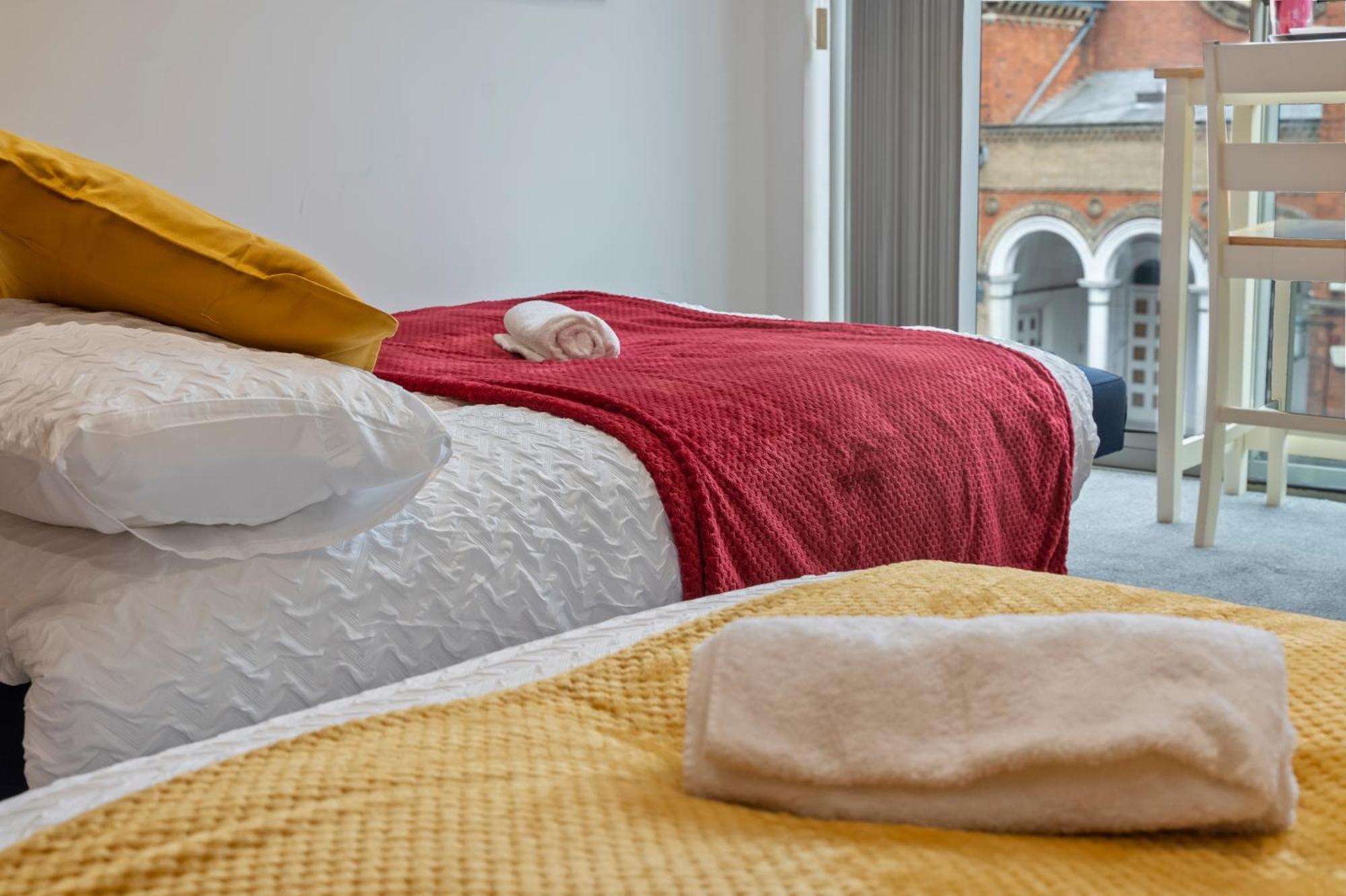 Heart Of City Centre Luxury Apartment With Secure Underground Parking Birmingham Buitenkant foto